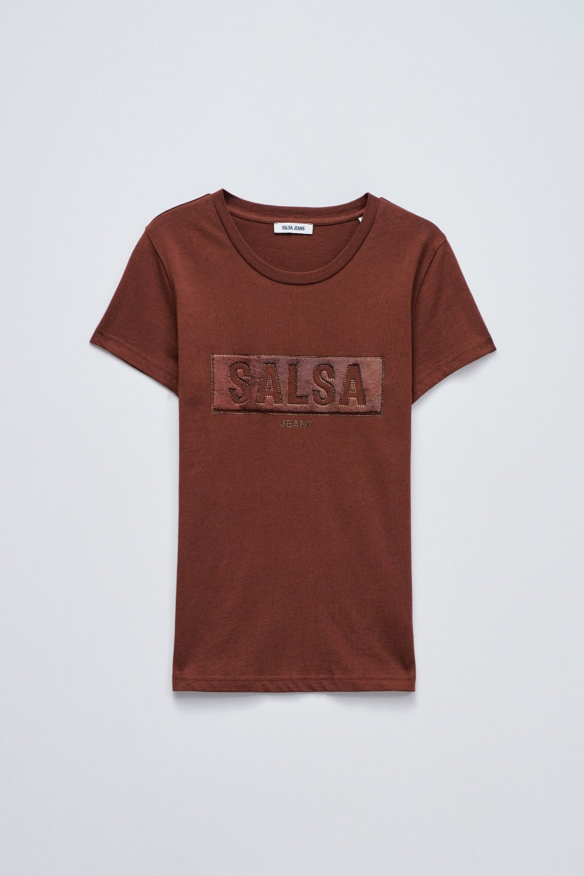 T-SHIRT MIT BRANDING