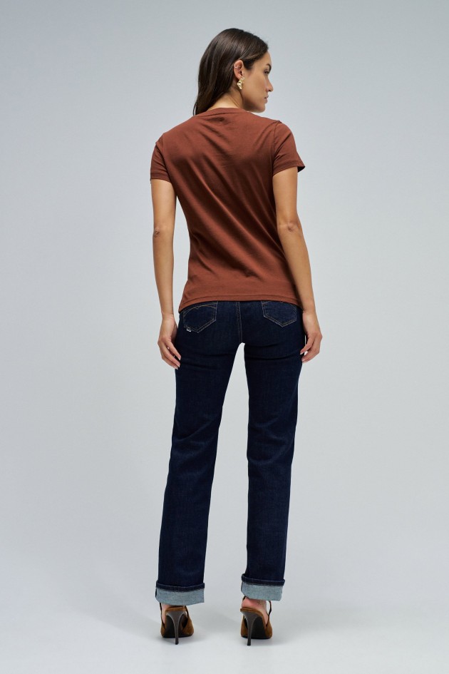 T-SHIRT WITH BRANDING
