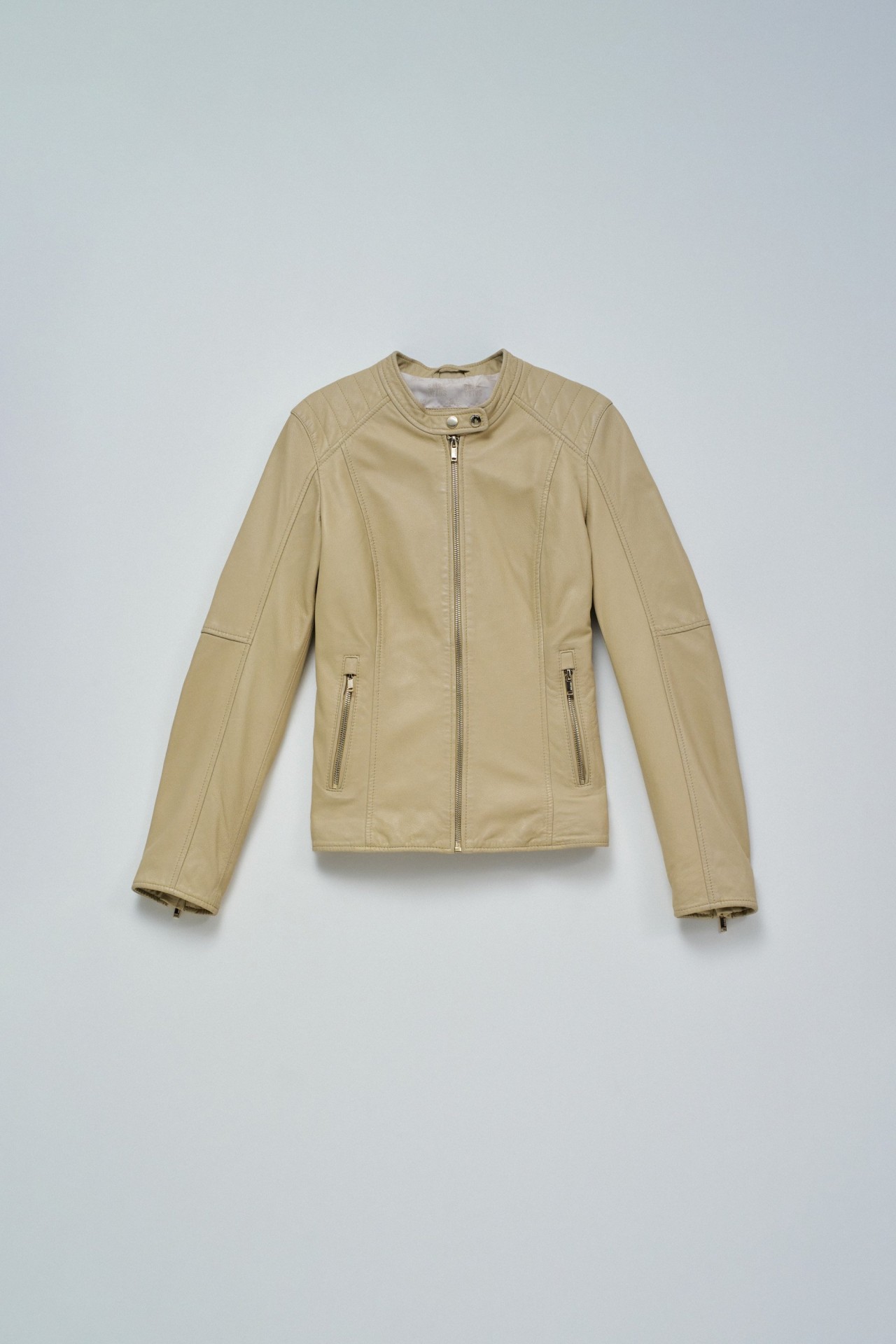 CHAQUETA DE CUERO