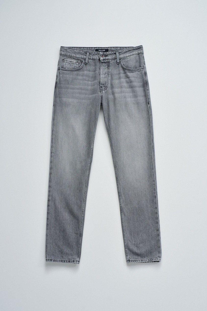 REGULAR FIT JEANS