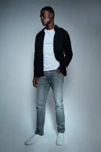 REGULAR FIT JEANS