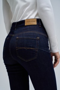 FAITH PUSH IN CROPPED FLARE JEANS