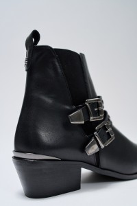 LEATHER ANKLE BOOTS