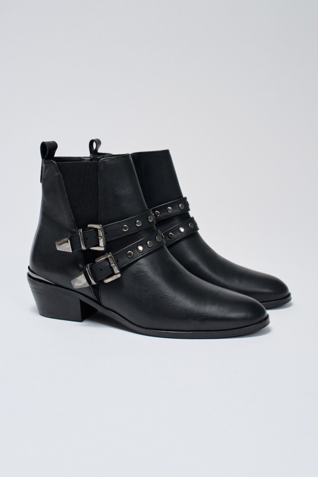 BOTINS DE PELE