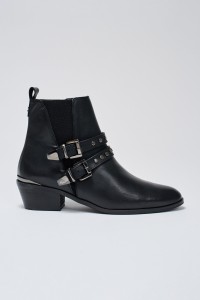LEATHER ANKLE BOOTS