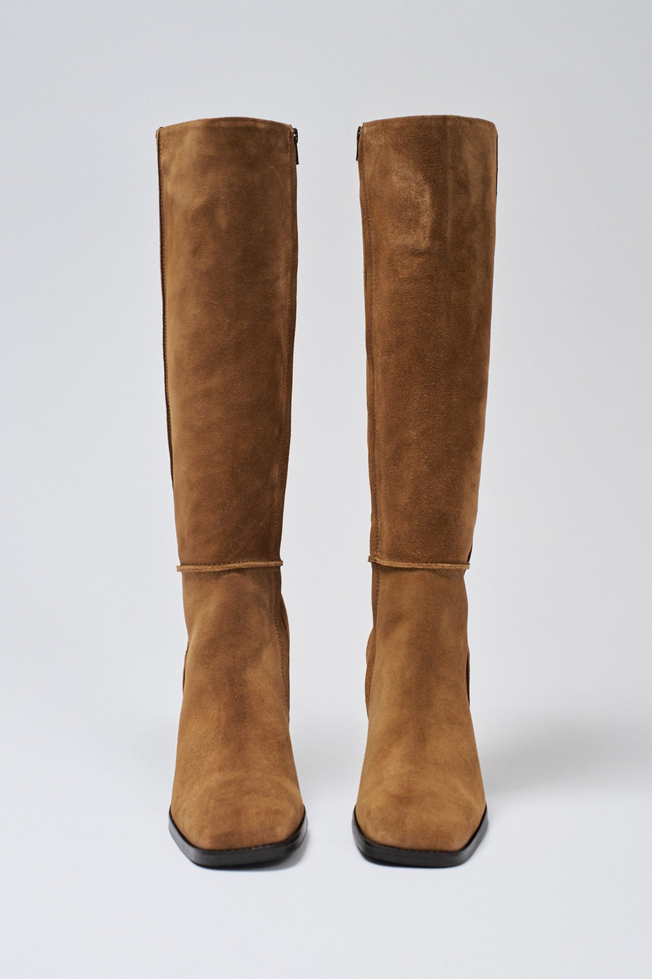 HIGH SUEDE KNEE BOOTS