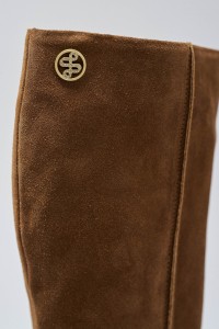 HIGH SUEDE KNEE BOOTS
