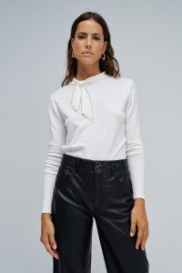 PULL EN MAILLE AVEC NOEUD