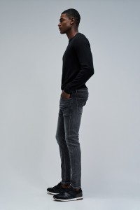 SKINNY FIT JEANS