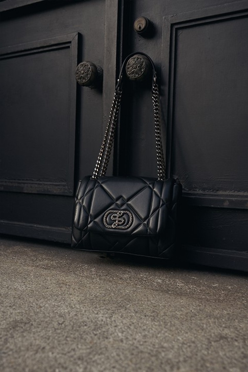 PADDED BAG LEATHER EFFECT