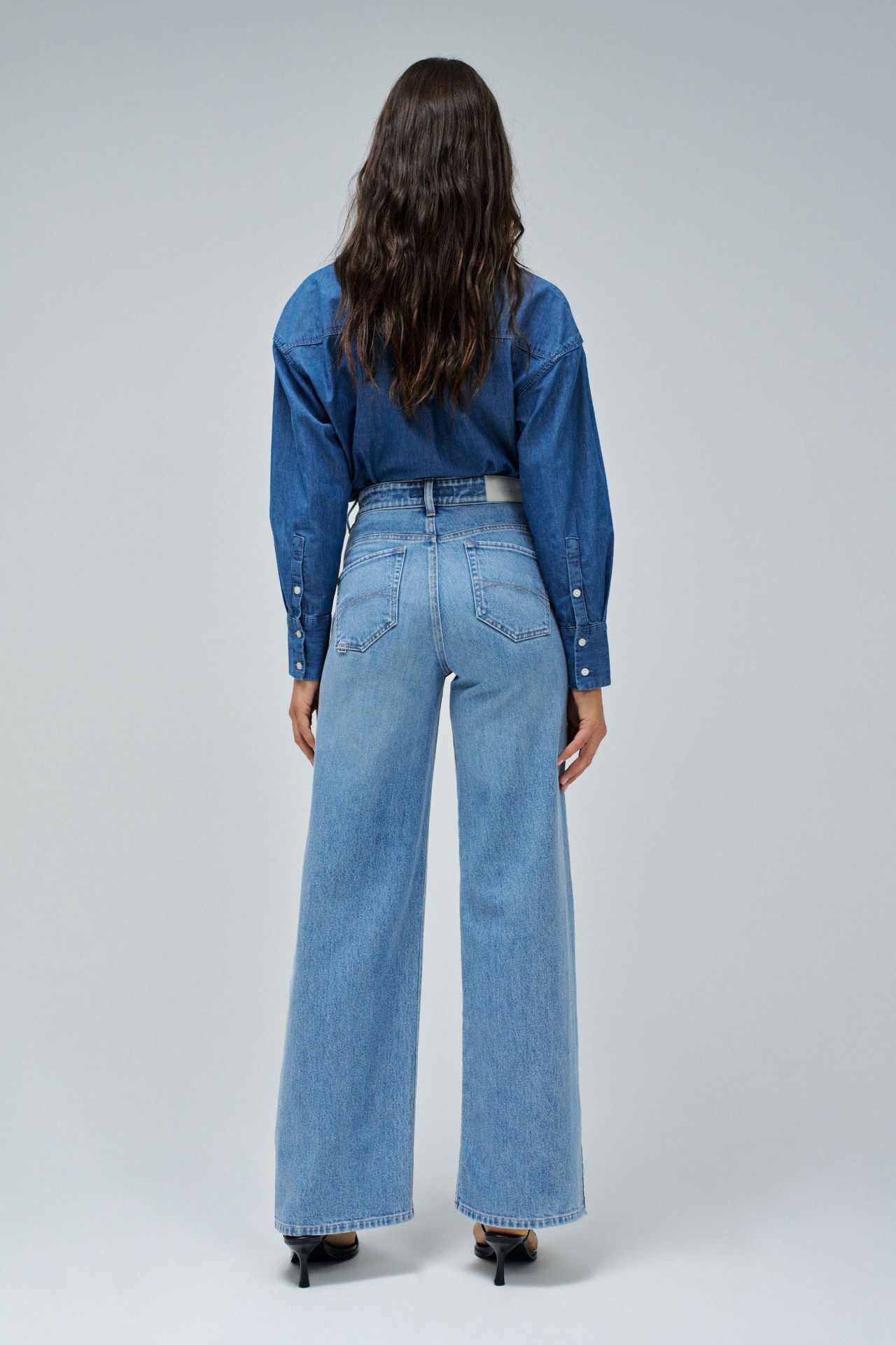 FAITH PUSH IN WIDE JEANS
