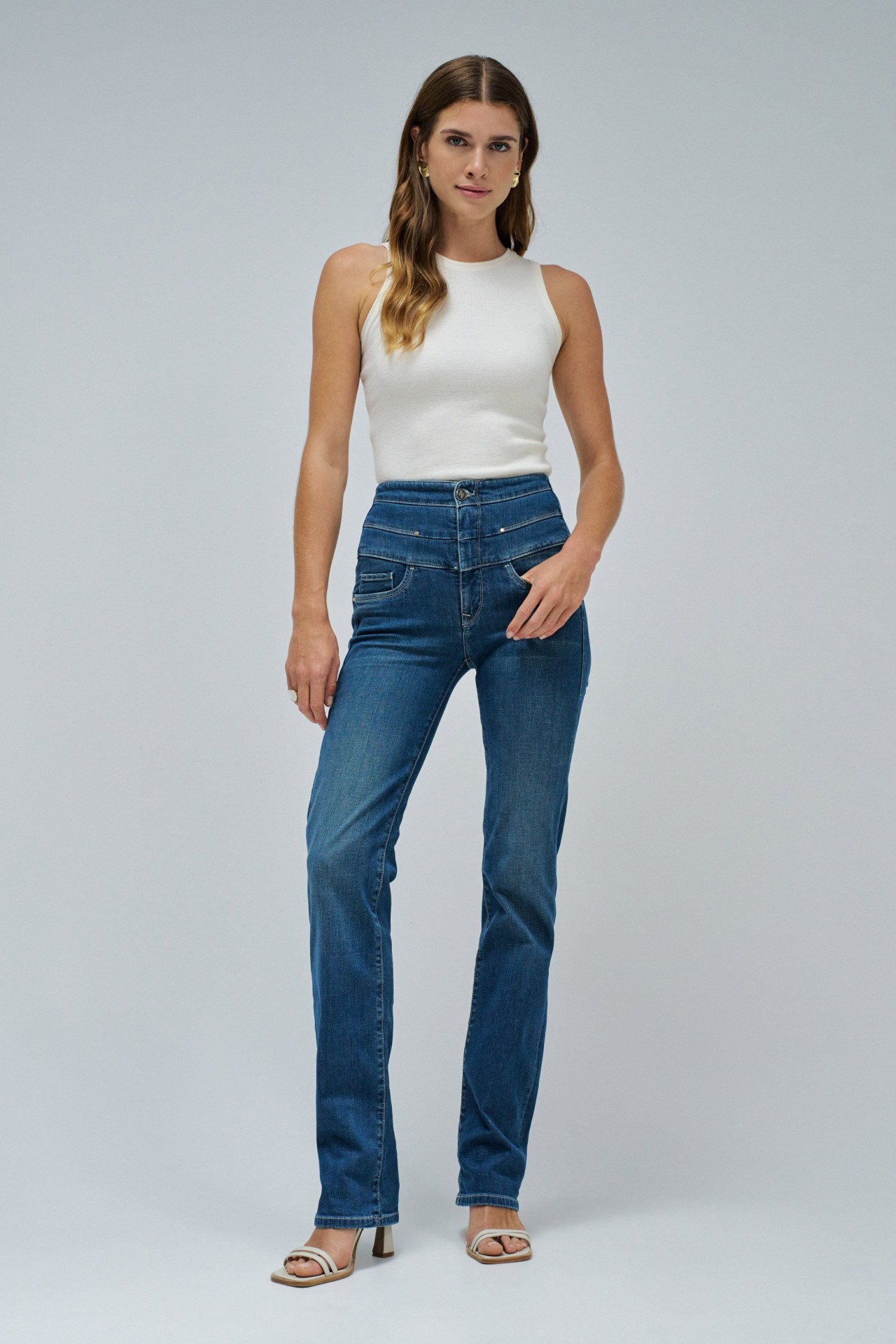 DIVA PUSH IN STRAIGHT JEANS
