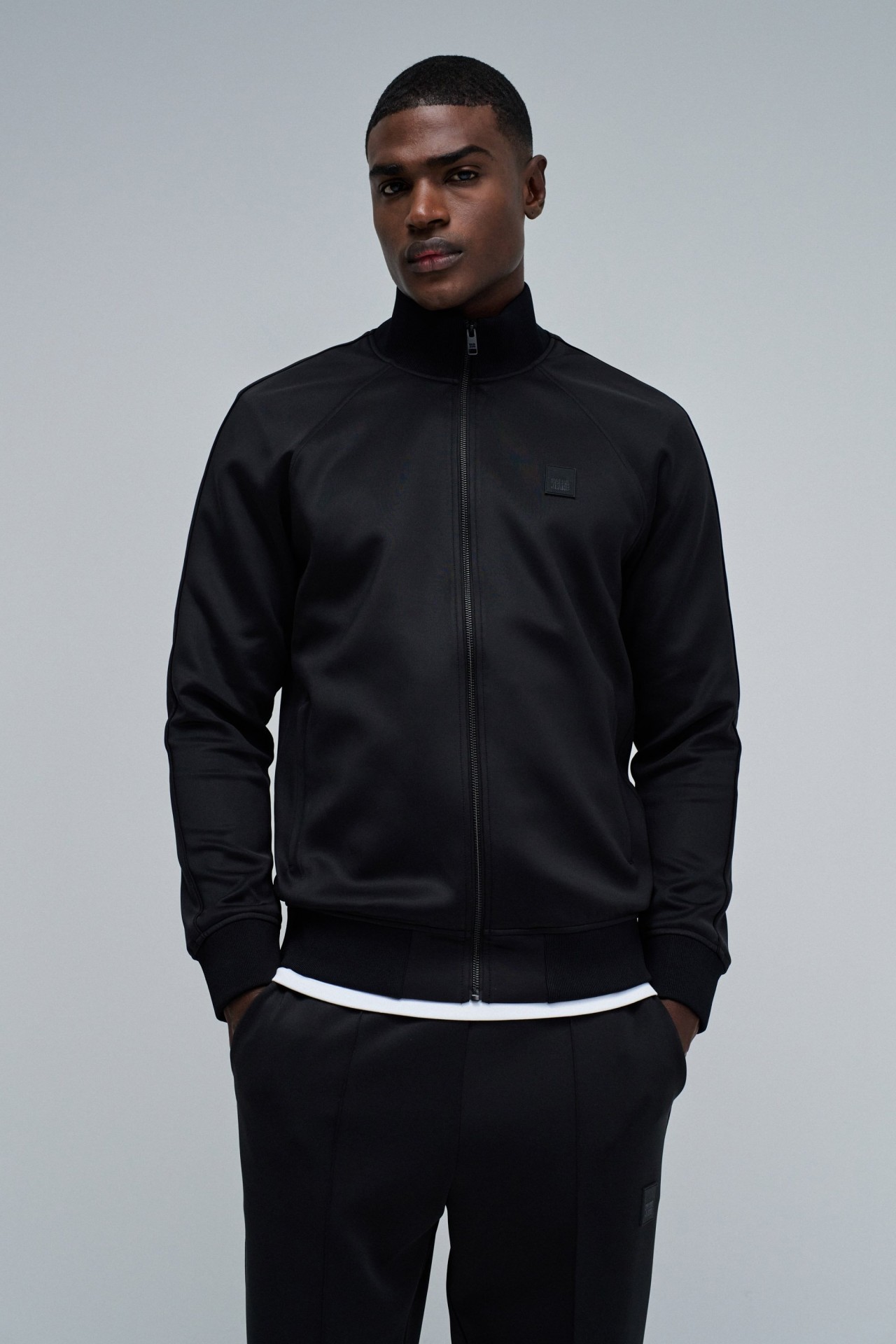 BOMBER JACKET
