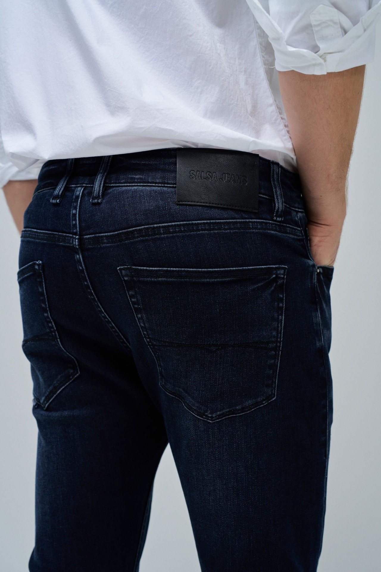 SKINNY FIT JEANS