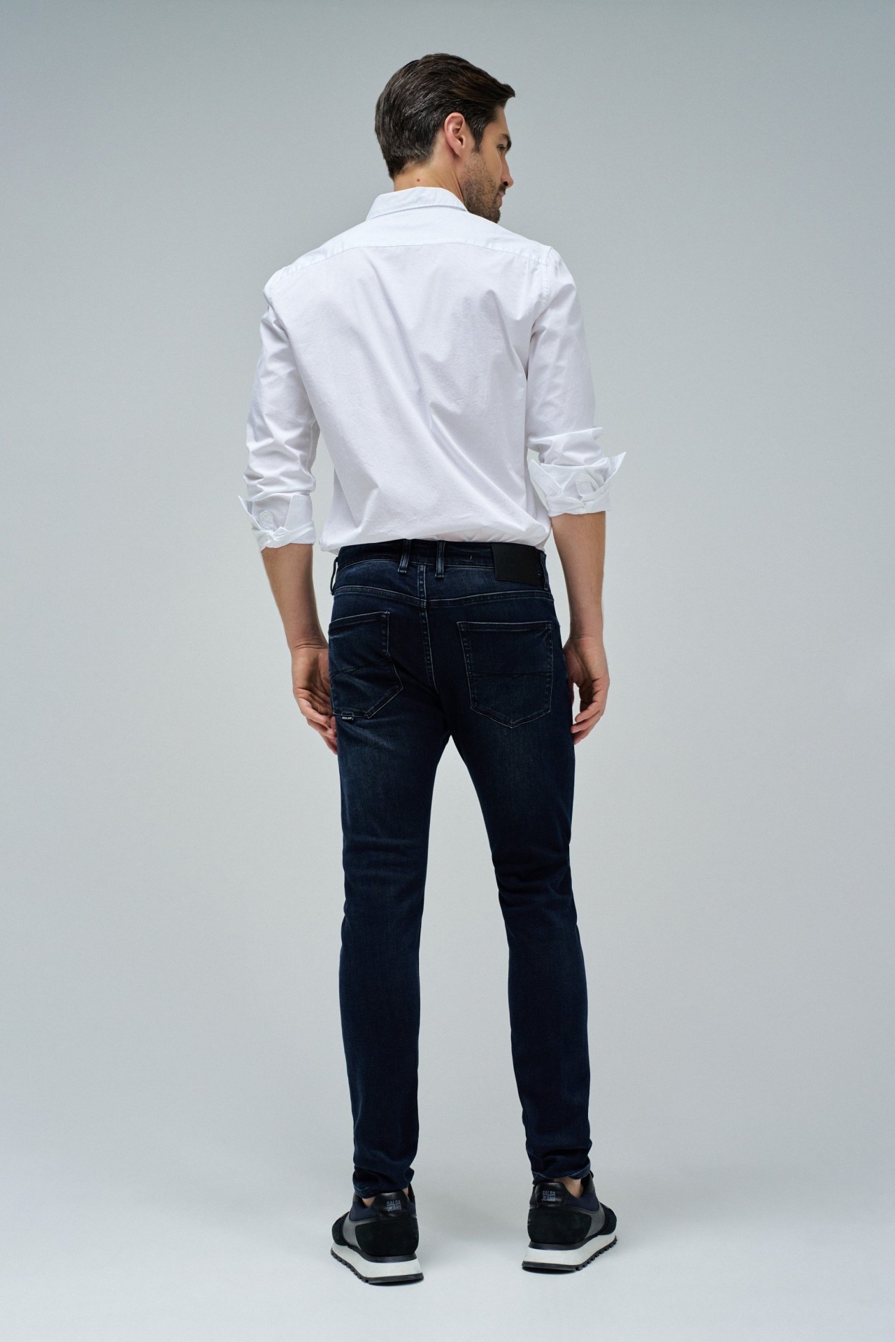 SKINNY FIT JEANS