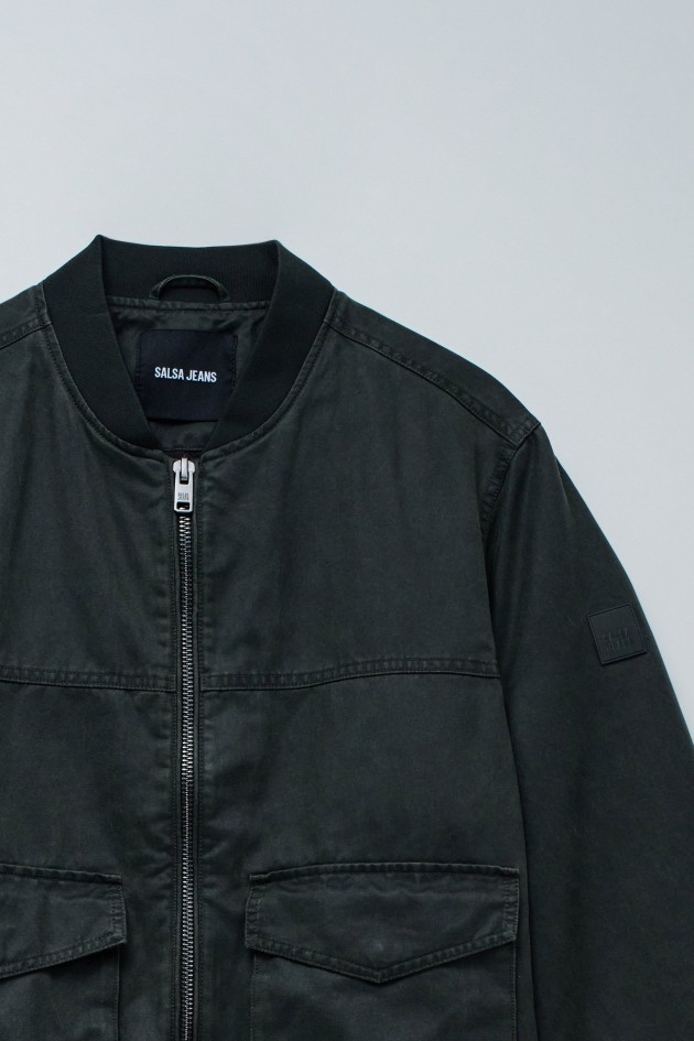 BOMBER JACKET