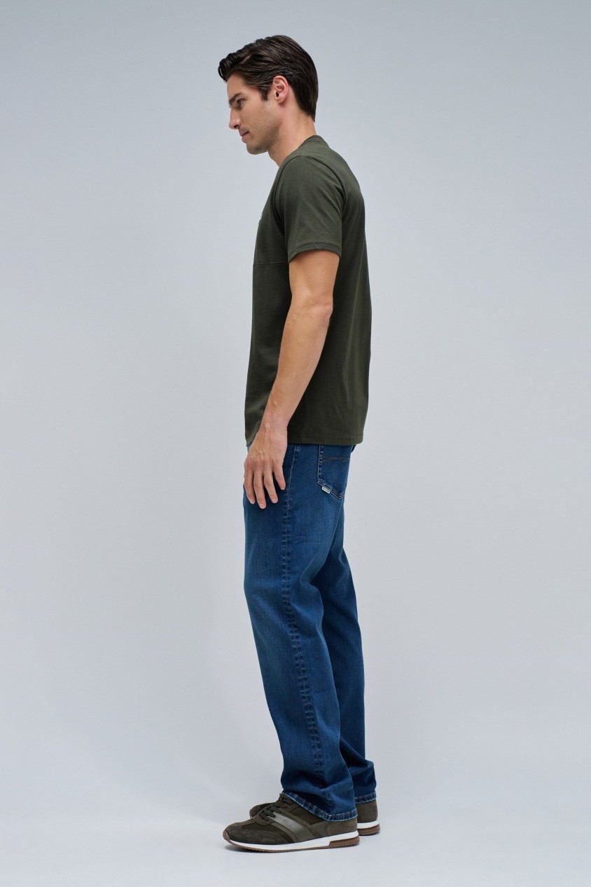 T-SHIRT AVEC LOGO