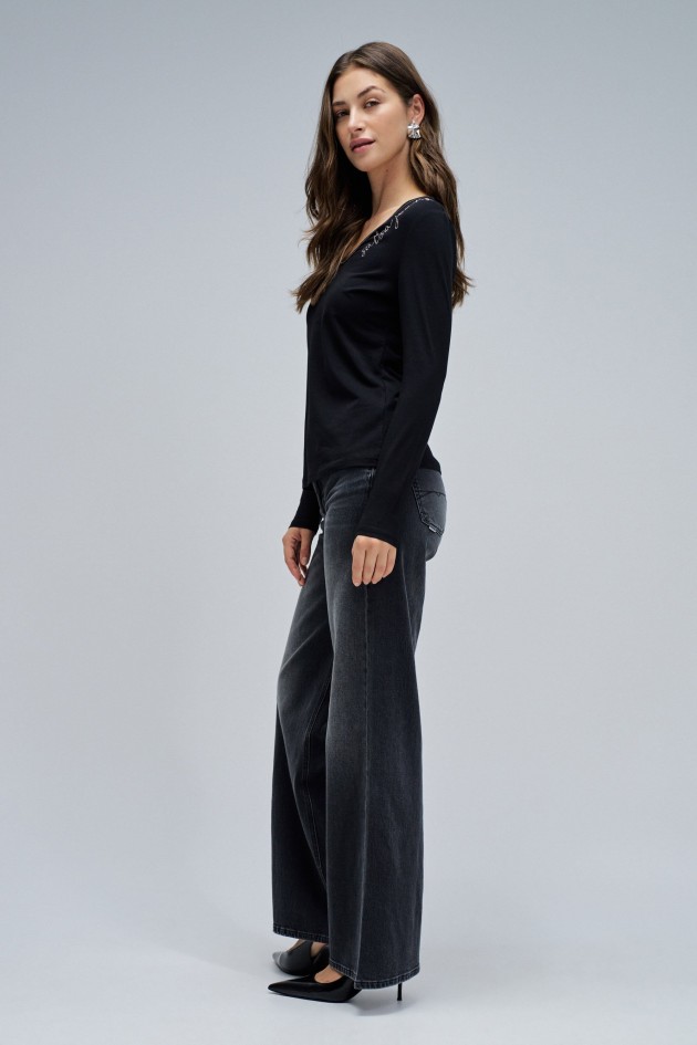 KNIT SWEATER WITH BRANDING