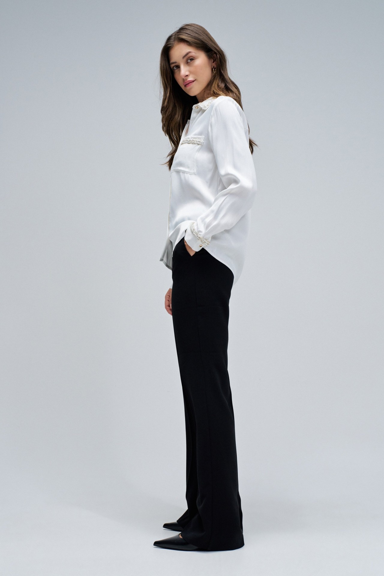 CAMISA ACETINADA EM TWEED