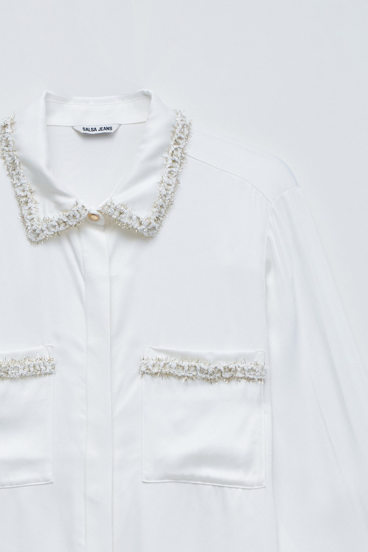 CAMISA ACETINADA EM TWEED