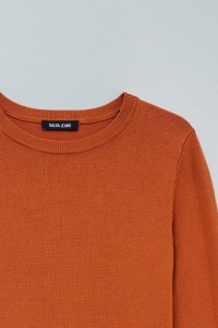 BASIC KNIT SWEATER