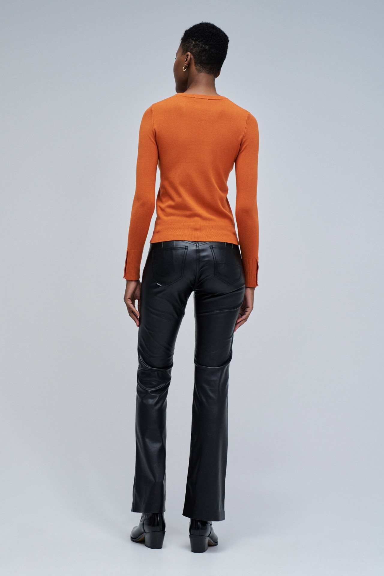 PULL EN TRICOT BASIQUE