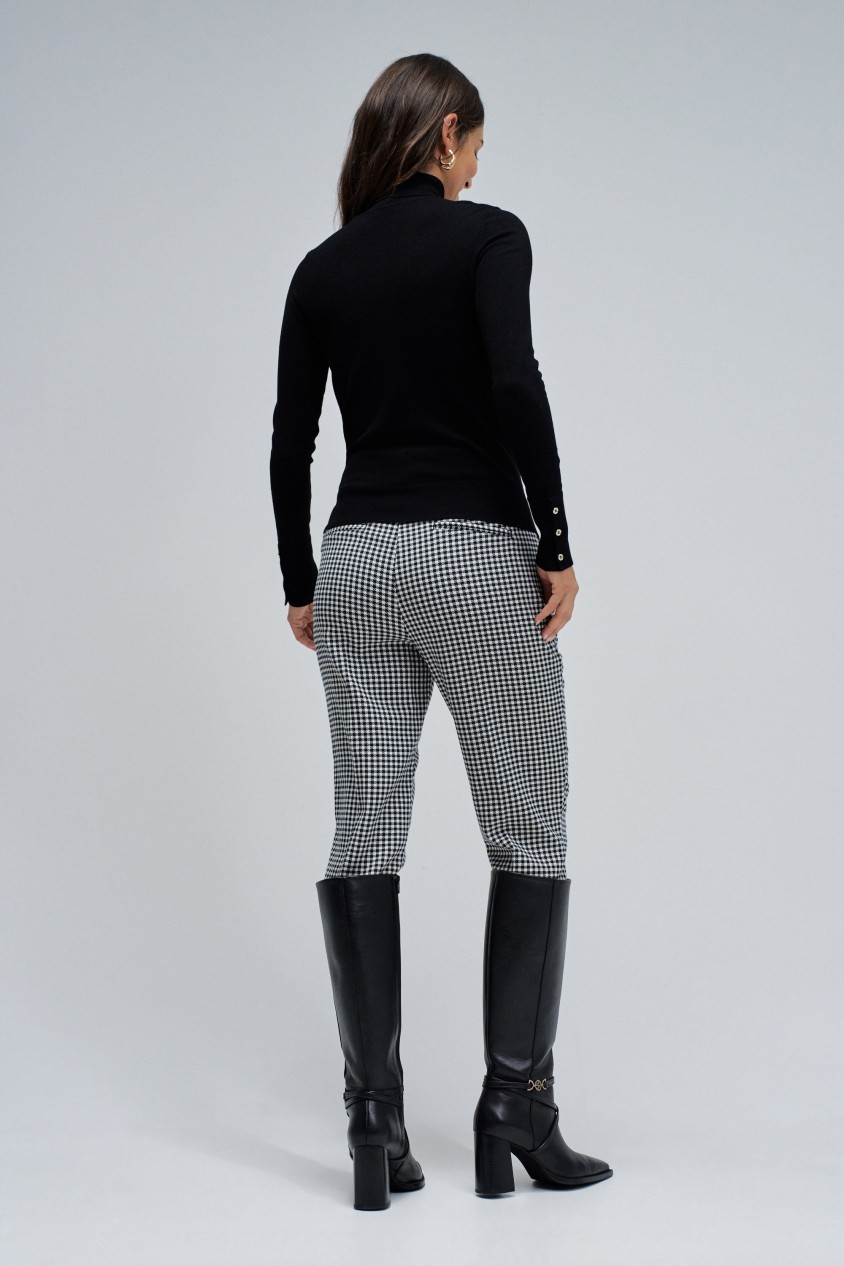 CAMISOLA DE GOLA ALTA