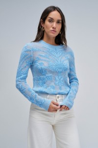 LIGHTWEIGHT WOOL SWEATER