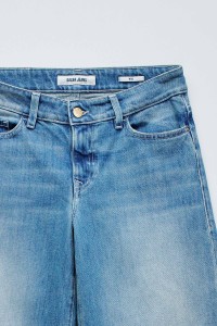 LOW RISE WIDE JEANS