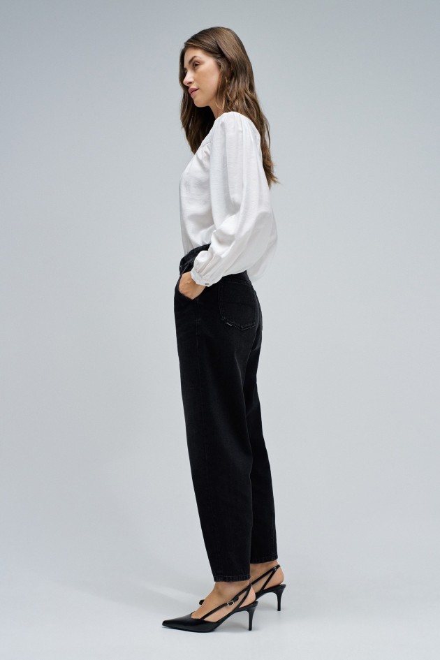 SLOUCHY CROPPED SLIM JEANS