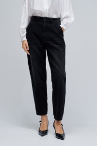 SLOUCHY CROPPED SLIM JEANS