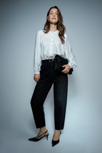 SLOUCHY CROPPED SLIM JEANS
