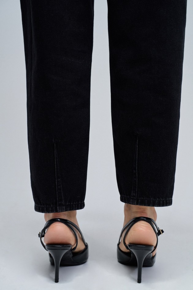 SLOUCHY CROPPED SLIM JEANS