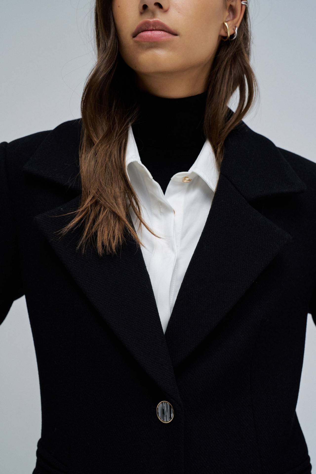 WOOLLEN COAT WITH FUR COLLAR