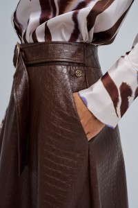 JUPE MIDI EFFET CUIR AVEC CEINTURE
