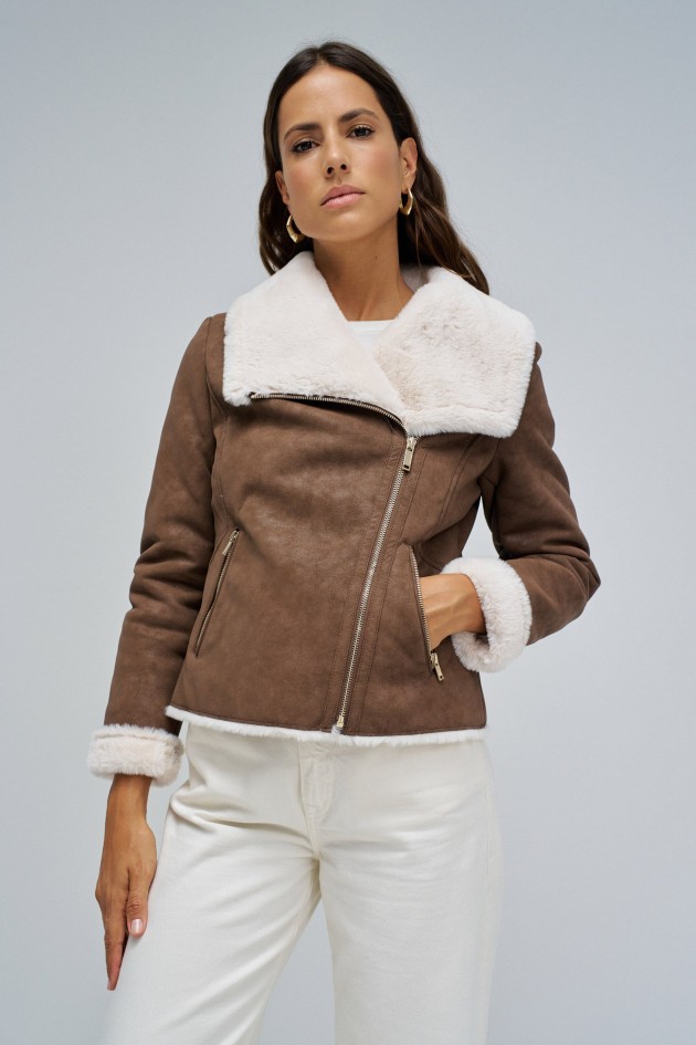 CHAQUETA EFECTO PIEL