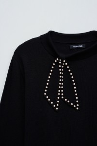 PULL EN MAILLE AVEC NOEUD