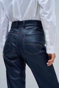 JEANS FAITH PUSH IN STRAIGHT EFEITO PELE