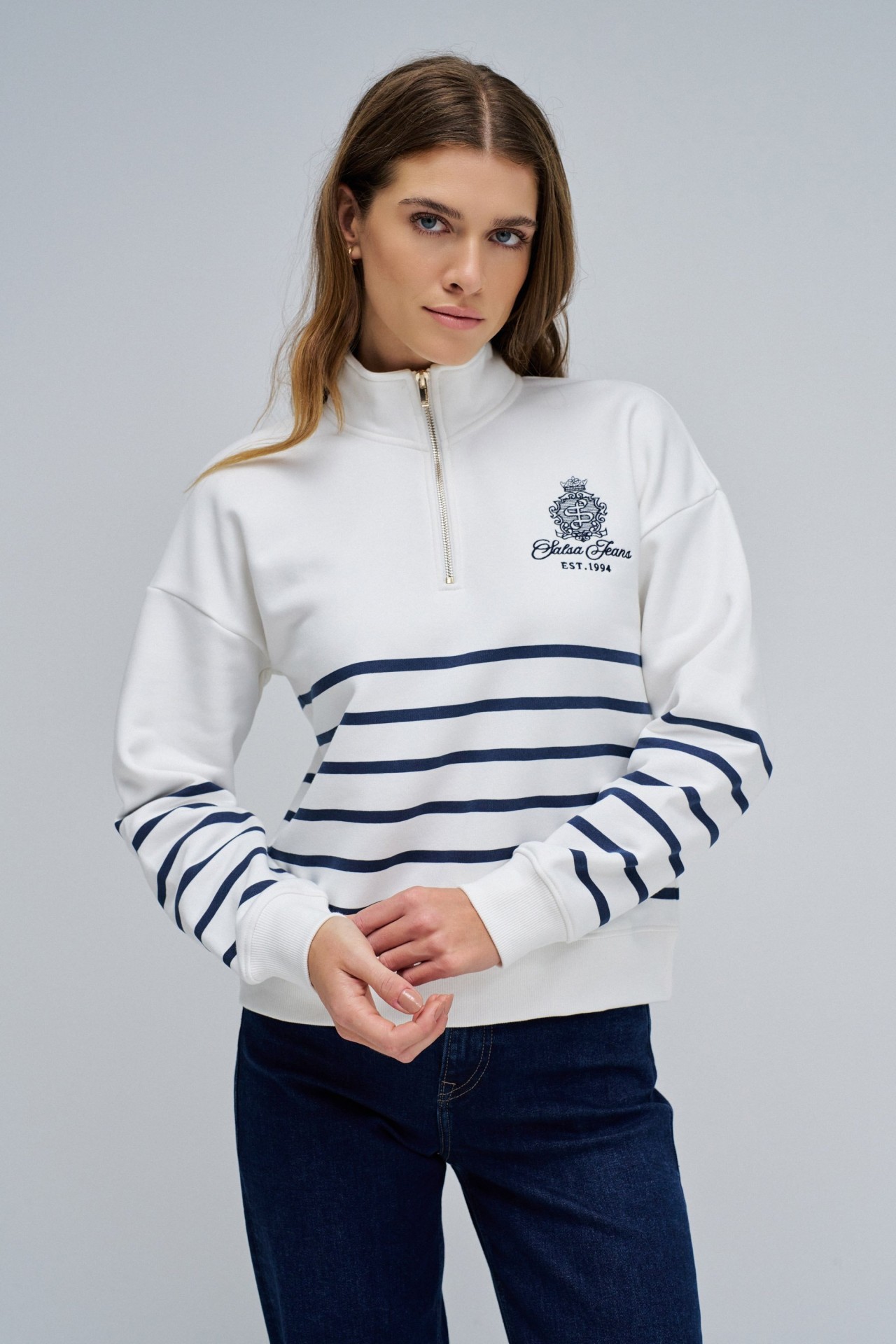 SWEAT  RAYURES AVEC DEMI-FERMETURE CLAIR