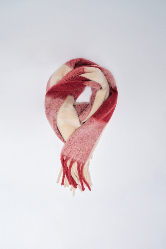 SCARF WITH CHECK PATTERN