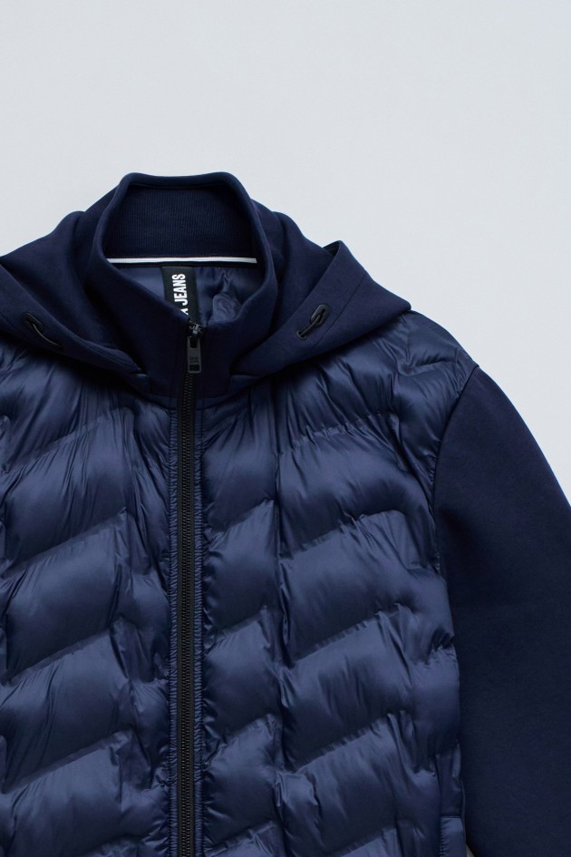 PADDED COAT WITH MIXED MATERIALS