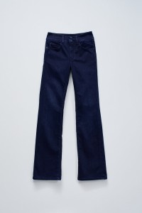 SECRET PUSH IN BOOTCUT JEANS