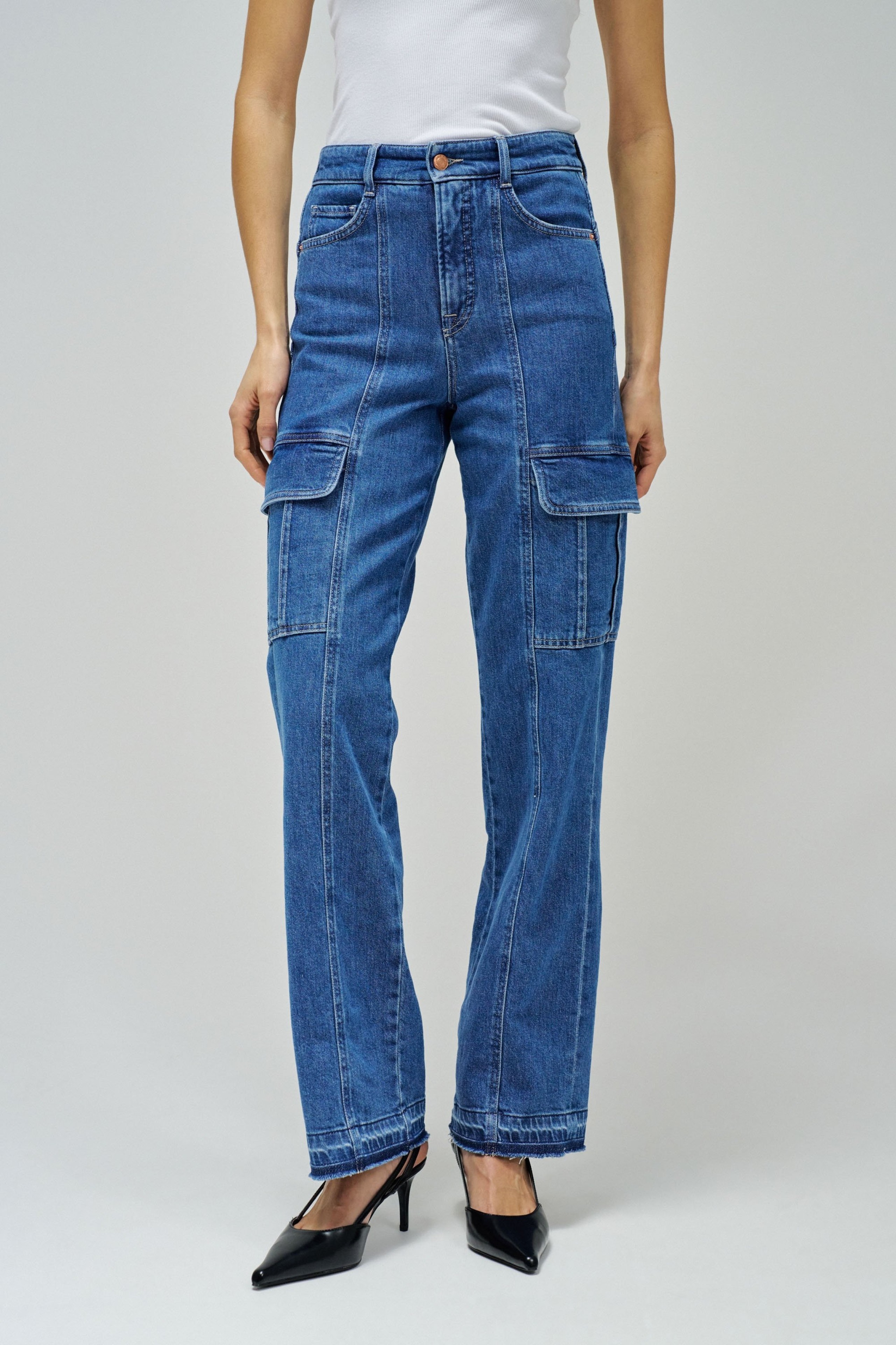 FAITH PUSH IN STRAIGHT CARGO STYLE JEANS
