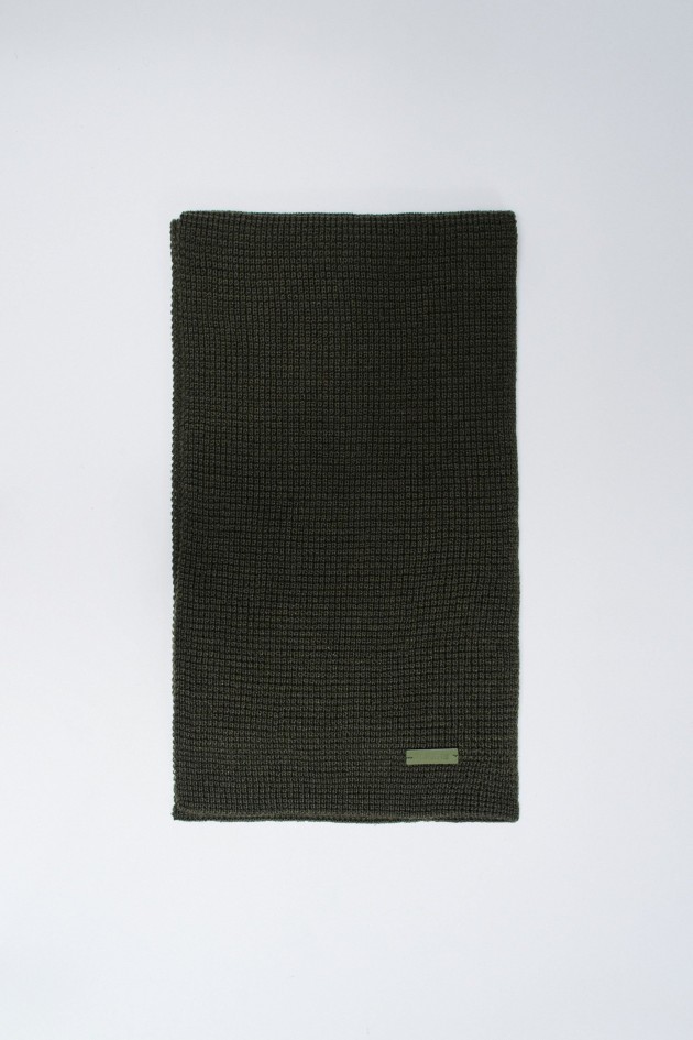 KNITTED SCARF