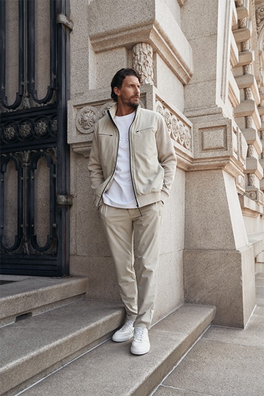 CALAS JOGGERS SLIM FIT EM TECIDO
