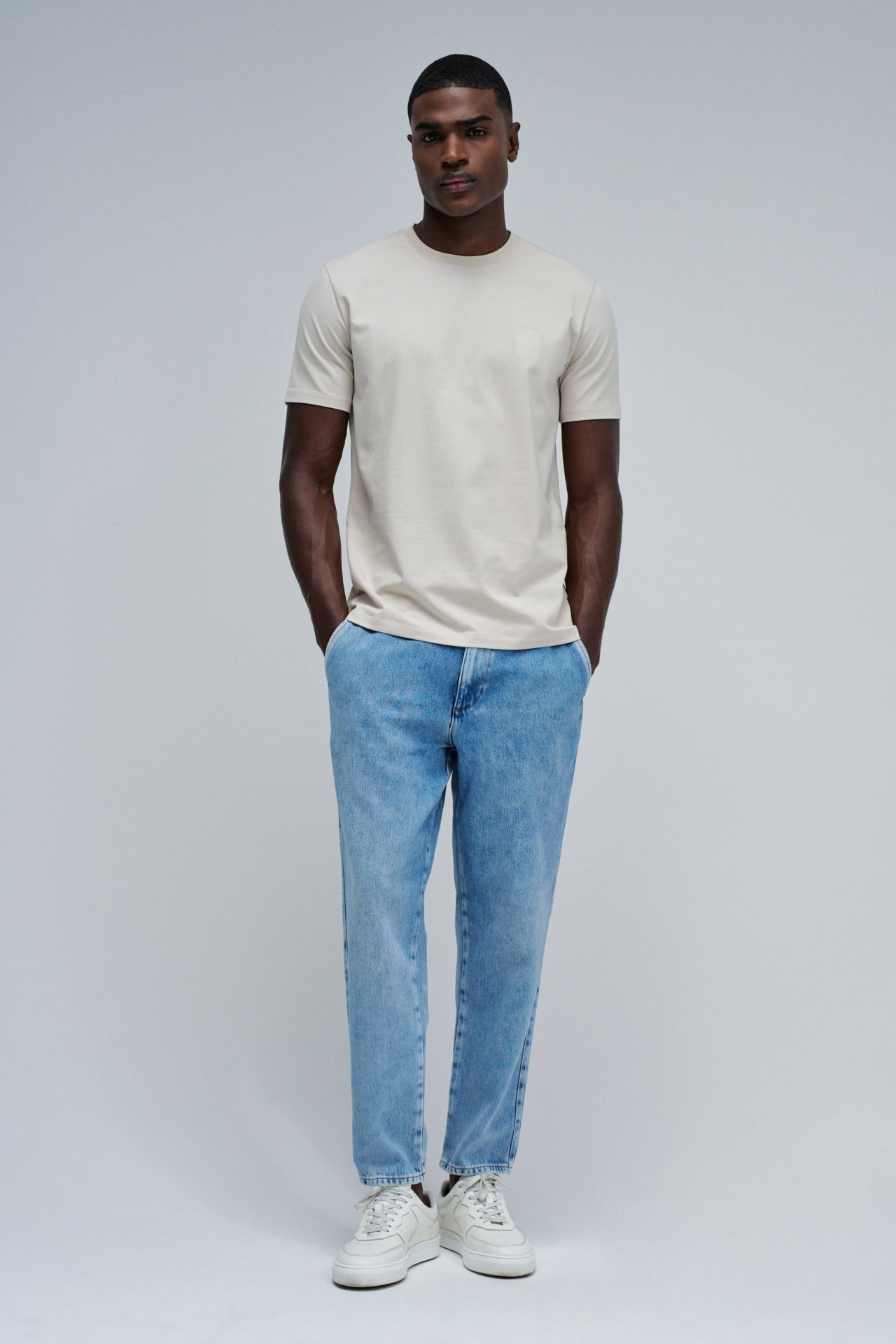 T-SHIRT WITH BRANDING