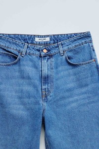 LOOSE FIT JEANS