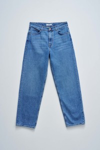 LOOSE FIT JEANS