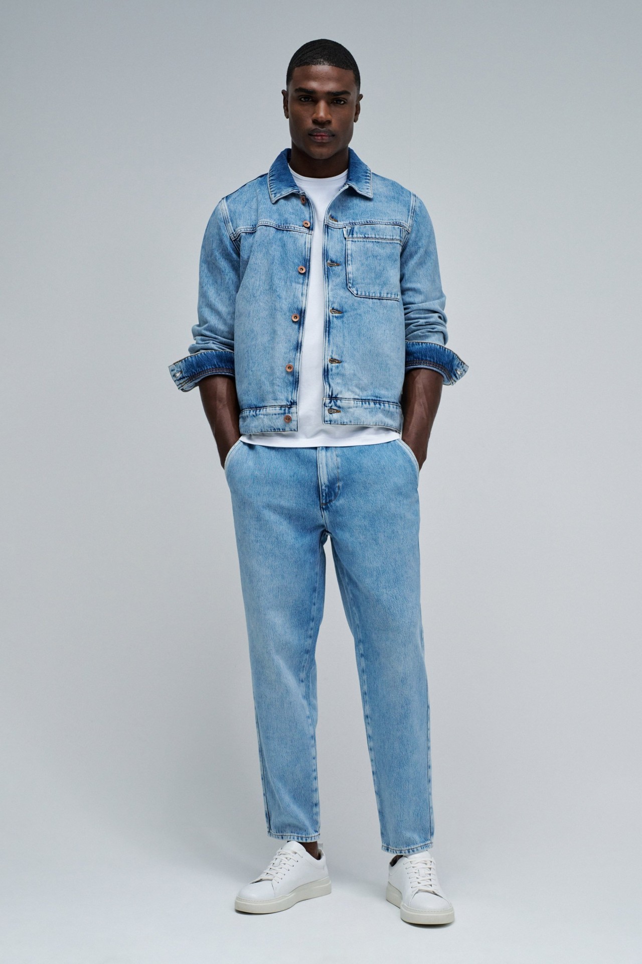 LIGHTDENIM TRENCH COAT