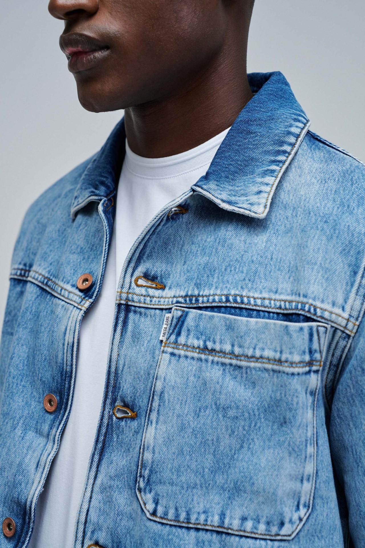 LIGHTDENIM TRENCH COAT